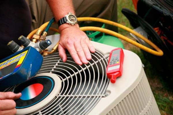 Seasonal HVAC Tune-Ups by Contractors in Tempe