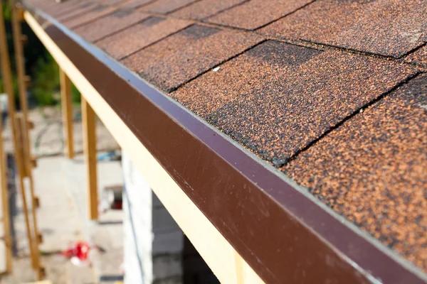 What to Expect During Roof Replacement & Installing Service