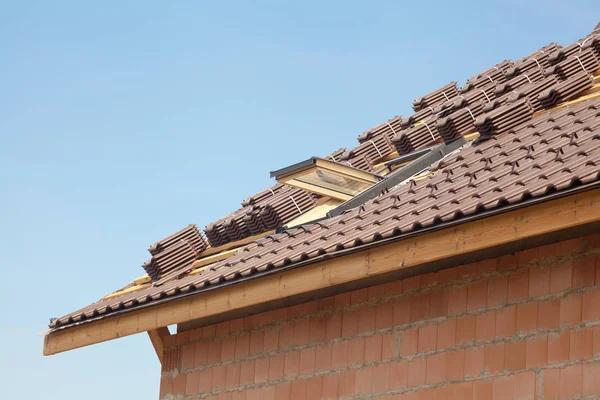 Exploring Roofing Options with Indianapolis Contractors