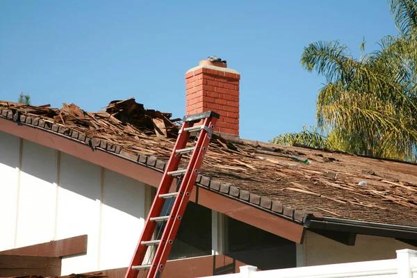 Choosing the Right Roofing Replacement Company in Loveland