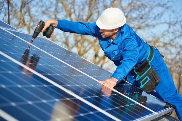Storm-Damaged Roof? Houston’s Replacement Pros Can Help