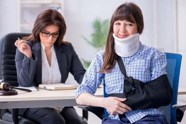 Essential Tips for Working with an Injury Lawyer Duluth