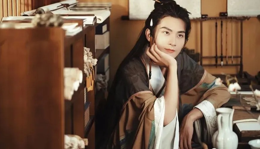 New Wave of Men’s Hanfu Modern Trends with Ancient Roots